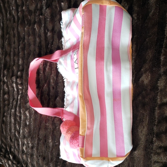 Victorias Secret Beach Weekender Tote with Pom Pom - Picture 6 of 16